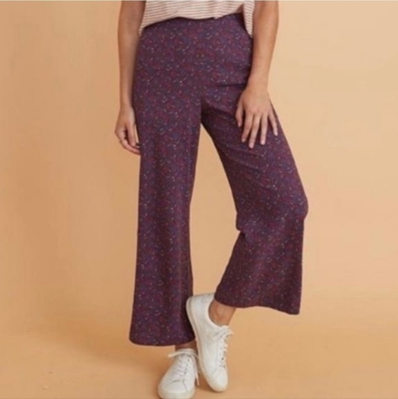 MARINE layer Kiley Pant in Cabernet Ditsy Floral - Picture 1 of 3